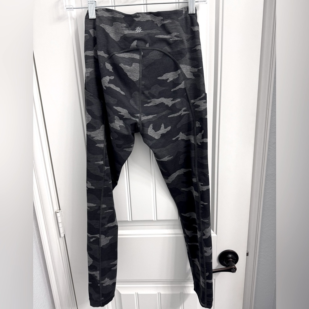 Athleta Ultimate Camo 7/8 Leggings